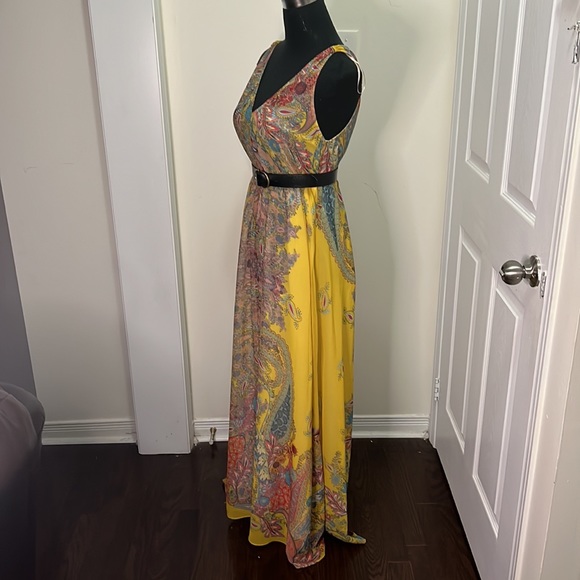 Zara Yellow Paisely V-neck Flowy Maxi Dress size Small - Picture 4 of 13